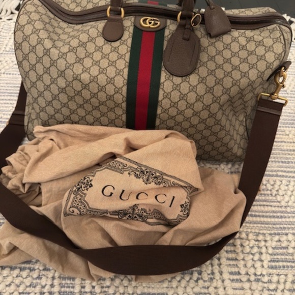 GUCCI SAVOY LARGE DUFFLE BAG - Picture 2 of 6